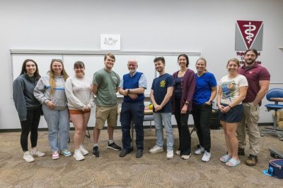 The ZEW Club with Dr. Jan Hooimeijer, a renowned avian veterinarian during the Parrot Cognition and Behavior Symposium recently held at Virginia-Maryland College of Veterinary Medicine